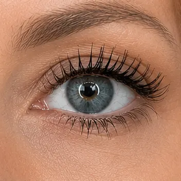 Na resultaat van Fenna L. 24 met Flore Lumière Lash & Brow Ritual
