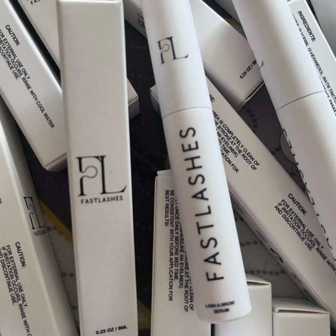 Ervaar de onmiddellijke transformatie met Fast Serum! Onze krachtige formule levert snel zichtbare resultaten, waardoor je wimpers er langer, voller en gezonder uitzien. Ontdek de magie van Fast Serum en laat je wimpers stralen als nooit tevoren.